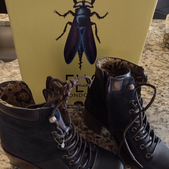 New Fly London Blue Boot - Picture 3 of 8